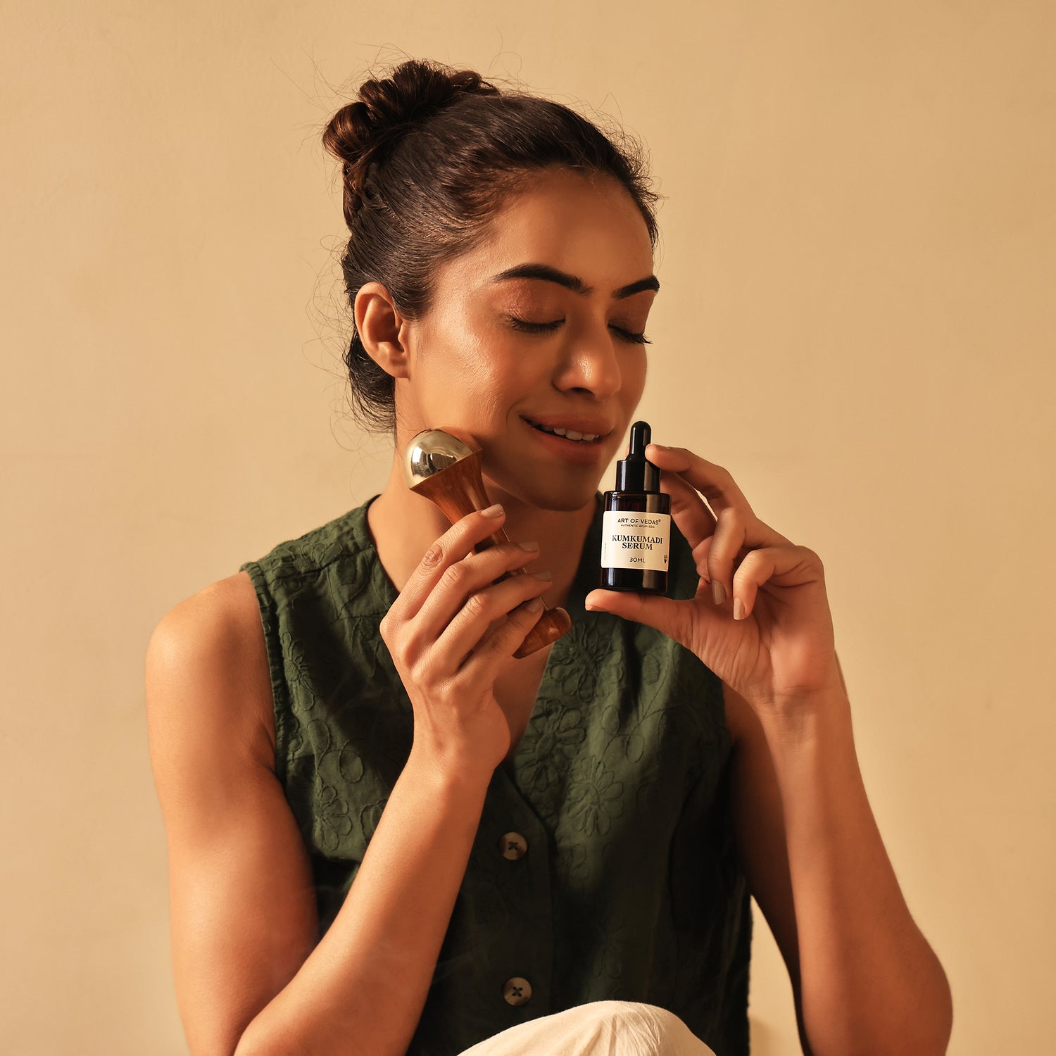 Art of Vedas Kumkumadi Thailam Face Oil - Ayurvedic Kumkumadi Serum for Skin Brightening, Glow and Youthful Skin
